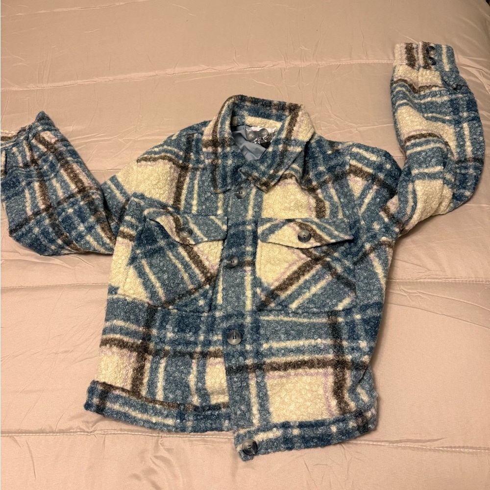 🔥Plaid Blue and White Women's Jacket- Actual color is the first 4 photos. - Picture 5 of 5